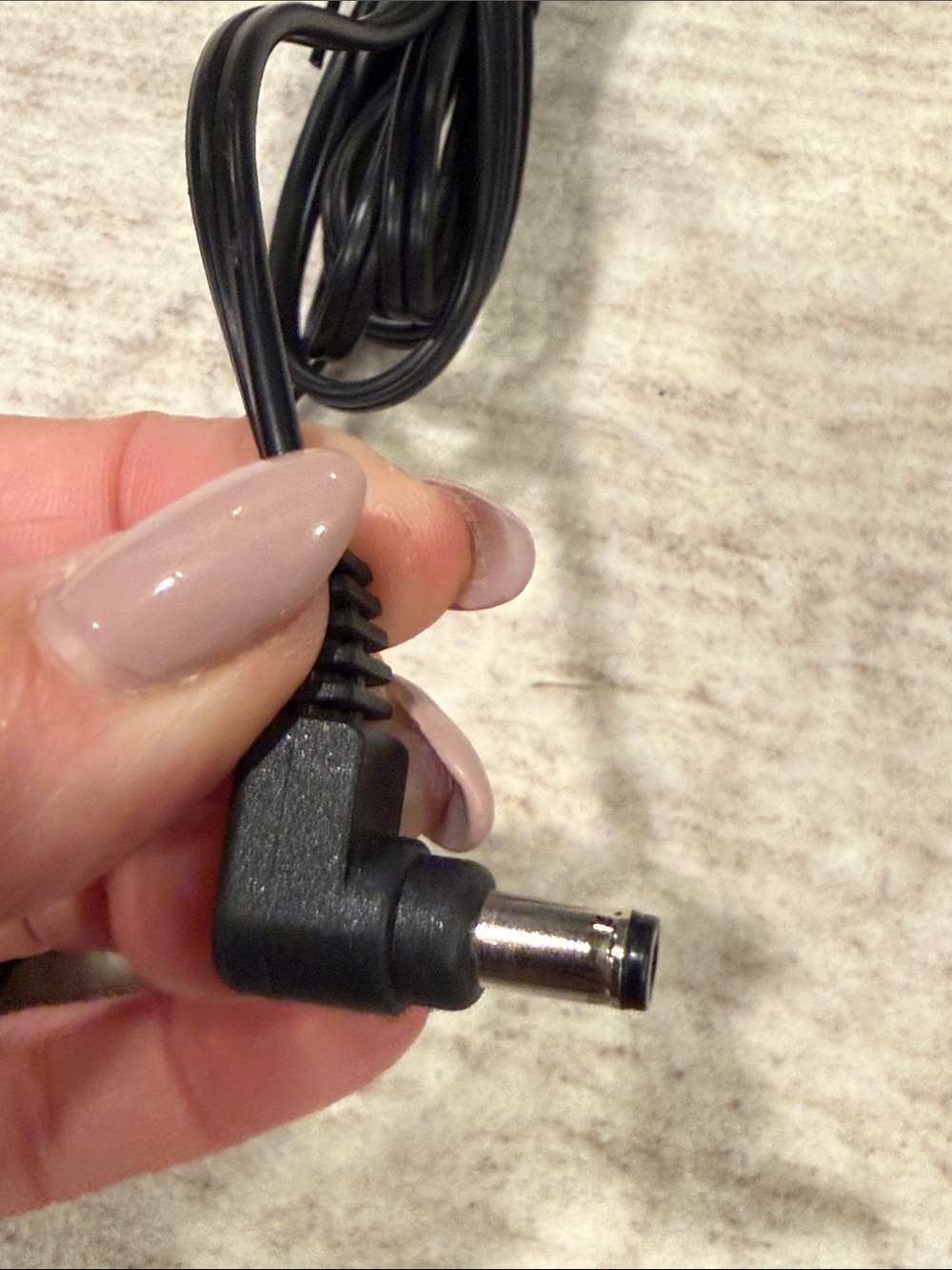 D-Link Black AC Power Adapter with Barrel Connector - Picture 7 of 8